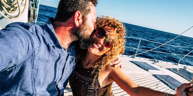 8 Beautiful Ways Falling In Love Feels Different As You Age