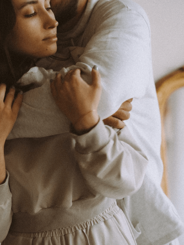 6 Deeply Meaningful Ways A Good Husband Makes His Wife Feels Loved