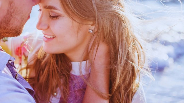 3 Unmistakable Signs A Man's In Love With You