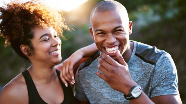5 Tiny Things Annoyingly Happy Couples Do Differently