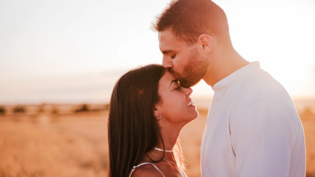 5 Tiny Ways He Says 'I Love You' (Even If He Hasn't Said It Yet)